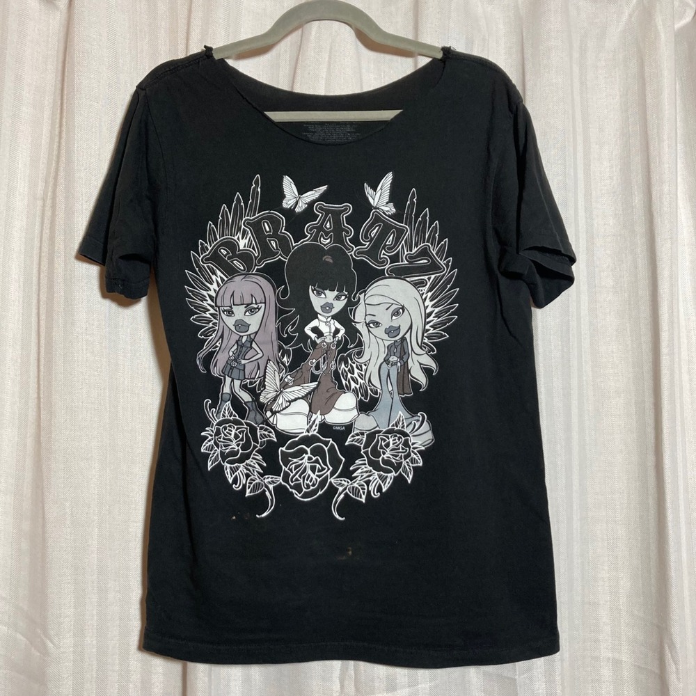 Distressed Y2K Bratz Rose Butterfly Dolls Graphic Tee Black‎ Short Sleeve Top M